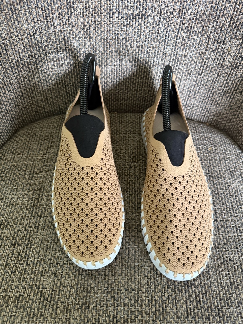Isle Jacobsen Tulip Slip On Shoes Size 38 EUC - Picture 2 of 9
